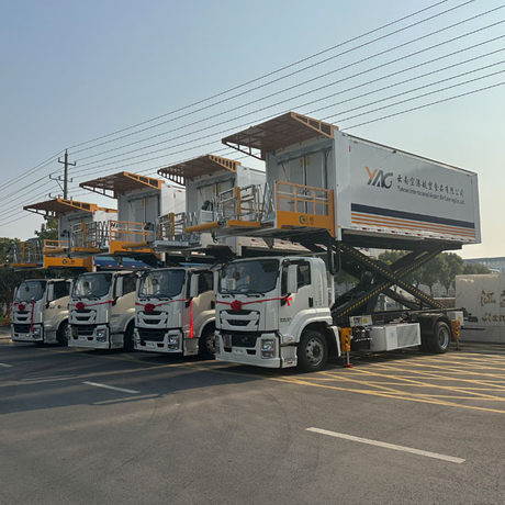 Highloader tal-Catering Airport