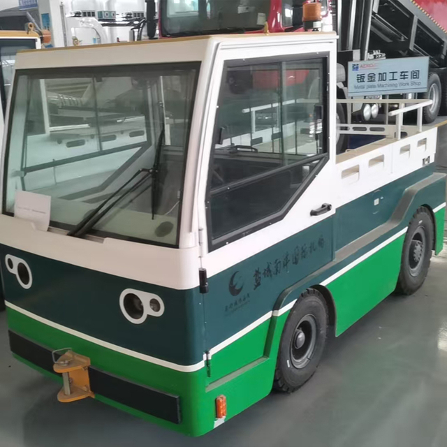 Elektrinis bagažo traktorius