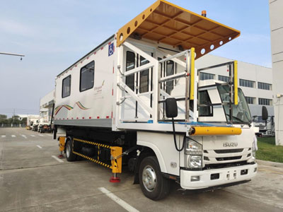 Aircraft Ambulift Truck (halvt hode)