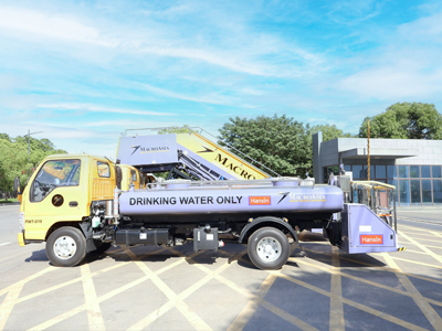 Camion de service d'eau R&Eacute;tapes et m&eacute;thodes de vidange d'huile